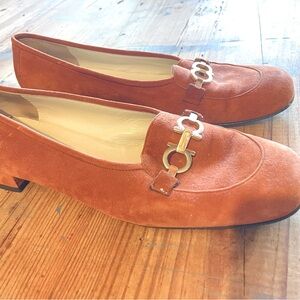 Salvatore Ferragamo vintage loafer 8.5 M. So cute!!! Vintage.